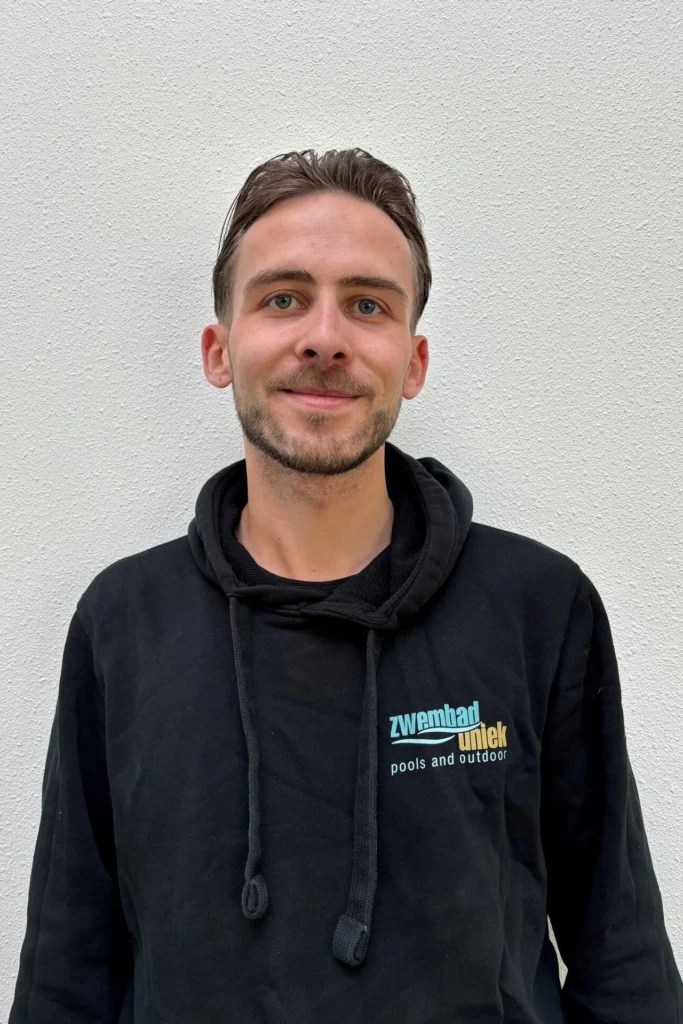 Jordy monteur zwembaduniek.n